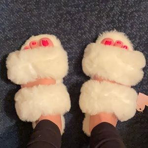 Fur Slipper Slides
